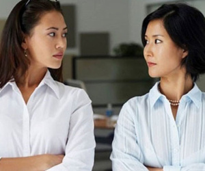 Tôi chán ghét sự giả tạo của bố mẹ chồng