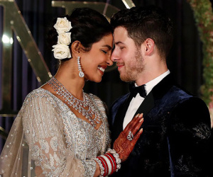Nick Jonas và Hoa hậu Thế giới hạnh phúc ngập tràn trong bữa tiệc cưới có cả Thủ tướng Ấn Độ tham dự