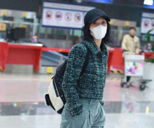 Xuề xòa hết chỗ nói: Châu Tấn diện áo khoác gần 200 triệu nhưng nhất quyết không chịu chải tóc 'tử tế'