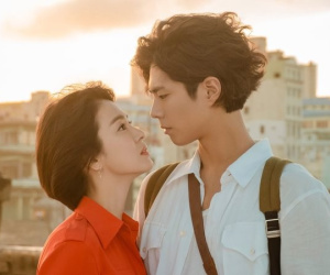 'Bom tấn' Encounter của Song Hye Kyo bị 'bỏ rơi' vì fan Hàn - Việt bận xem Bán kết AFF Cup!