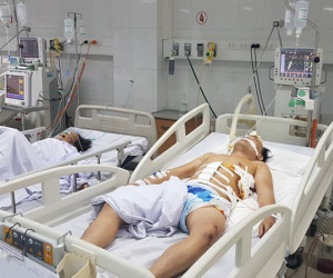 Vụ chặn xe cứu thương sau hỗn chiến: Nhiều tiếng súng nổ khiến người dân hoảng sợ