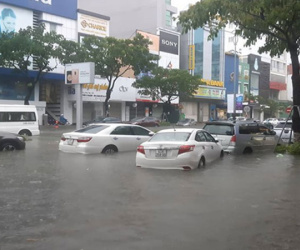 Mưa to từ đêm đến sáng, nhiều tỉnh miền Trung có nguy cơ ngập lụt