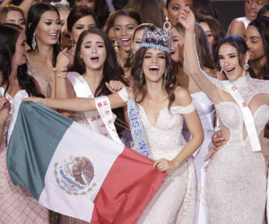Những khoảnh khắc ấn tượng ở chung kết Miss World