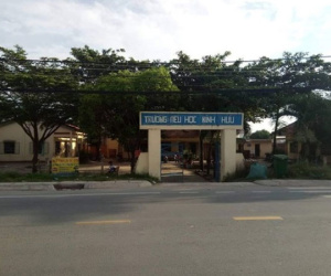 Tạm đình chỉ cô giáo đánh học sinh bầm tím mông