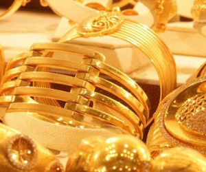 Giá vàng hôm nay 10/12: Bất ngờ tăng cao trở lại