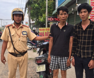 CSGT TP.HCM rượt đuổi bắt giữ 2 kẻ trộm như phim trên phố