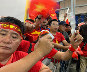Vì sao nhiều CĐV Việt Nam không được vào xem chung kết tại Malaysia dù có vé?
