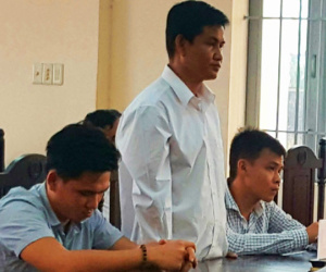 Ba cựu cán bộ trại giam hầu tòa vì đánh phạm nhân tử vong