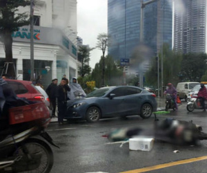 Người đàn ông đi xe máy tử vong giữa phố Hà Nội sau va chạm với ô tô