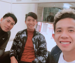 Hồng Duy khoe tóc mới, Huy Hùng hẹn hò với bạn gái trong ngày nghỉ