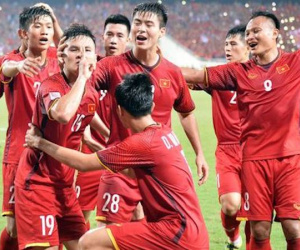 Xuân Bắc nói gì về ĐT Malaysia mà nhận bão like của dân mạng?