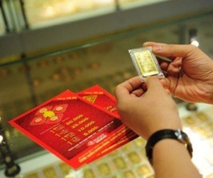 Giá vàng hôm nay 15/12: Giảm giá chờ diễn biến mới
