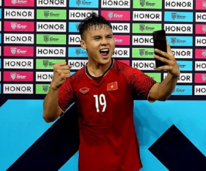 Quang Hải giành giải Cầu thủ xuất sắc nhất AFF Cup 2018