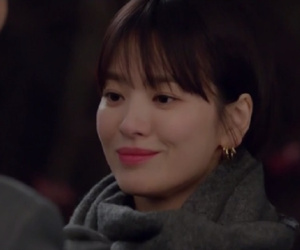 Sau bao ngày chờ đợi, cuối cùng Song Hye Kyo và 'phi công trẻ' Park Bo Gum cũng nắm tay rồi!