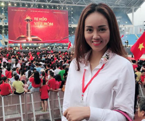 Bạn gái Công Lý bất ngờ nhắc kỷ niệm với Anh Đức trong đêm VN vô địch