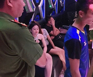 Đắk Lắk: Phát hiện 9 nam nữ nghi sử dụng ma túy trong quán karaoke