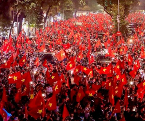 Video: Tình yêu bóng đá của người Việt