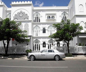 Chân dung nữ đại gia 9x Đào Ngọc Bảo Phương mua lại 2 toà lâu đài của KhaiSilk