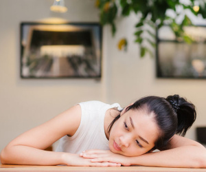 Đêm tân hôn của tôi biến thành ác mộng, phải vào viện phẫu thuật gấp, ra viện lại bị chồng đòi ly hôn