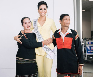 Ngã ngửa trước phản ứng của bố mẹ H'Hen Niê khi chứng kiến con gái lọt Top 5 Miss Universe 2018