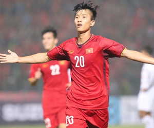 Văn Đức dẫn đầu cuộc đua tranh giải Bàn thắng đẹp AFF Cup