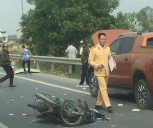 Tông vào đuôi xe bán tải, 2 nam thanh niên tử vong trên cao tốc
