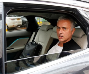 VIDEO: Khoảnh khắc cuối cùng của Jose Mourinho tại MU
