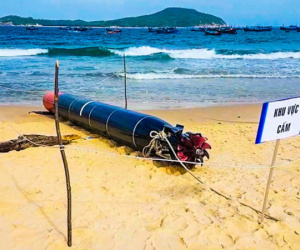 Bàn giao ngư lôi huấn luyện có chữ Trung Quốc cho Hải quân Vùng 4