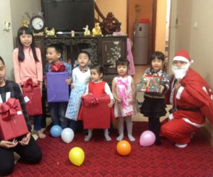 Cuộc gọi lúc nửa đêm khiến ông già Noel rơi nước mắt