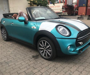 Hình ảnh Mini Cooper S 2019 bản mui trần vừa cập cảng Việt Nam
