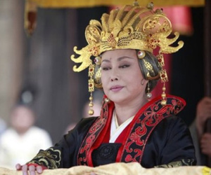 Cuộc đời nhiều thăng trầm của 'Võ Tắc Thiên' Tư Cầm Cao Oa