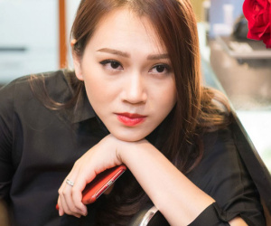 Siêu mẫu Ngọc Thạch xác nhận đang mang bầu lần hai với chồng thiếu gia