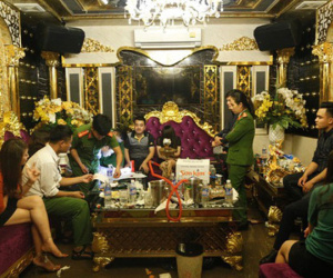 Tin mới vụ nữ giáo viên tham gia 'tiệc' ma túy tại quán karaoke