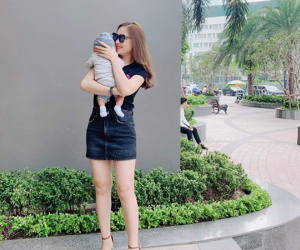 Cuối cùng, Giang Hồng Ngọc đã chính thức thừa nhận sinh con trai cho người yêu bằng bức ảnh này