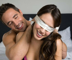 Khốn khổ vì chồng như 'thú hoang' trong chuyện phòng the