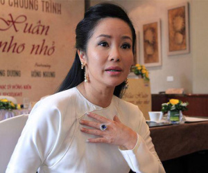 Có thật đây là diva Hồng Nhung, chuyện gì đã xảy ra với nhan sắc người đẹp này vậy?