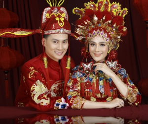 Suýt 'sạt nghiệp' với đám cưới hoành tráng, Lâm Khánh Chi tiếp tục tổ chức lễ kỷ niệm cùng lượng khách 'khủng'