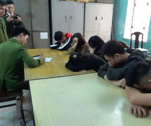 Phát hiện 13 thanh thiếu niên 'phê' ma túy trong tiệm tóc