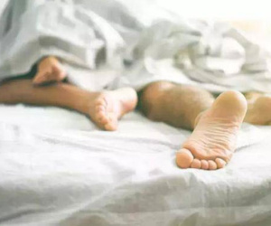 'Sao bố lại nằm trên người mẹ' và câu trả lời của mẹ sẽ khiến ai cũng thán phục