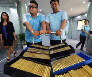 Các nhà khoa học Trung Quốc biến đổi đồng thành vật liệu... giống như vàng
