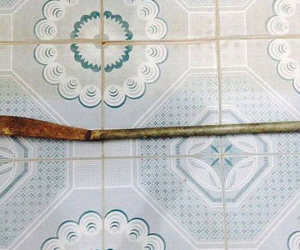 Cầm dao dài 1 m xông vào trụ sở la hét, tìm chủ tịch phường 'nói chuyện'