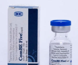 Nhiều mẹ hoang mang vì con tím tái sau khi tiêm vắc xin comBE Five