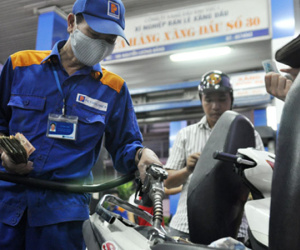 Ngày đầu 2019: Thuế tăng kịch khung, bộ lập tức điều chỉnh giá xăng