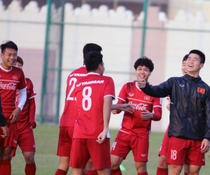Nụ cười ngập tràn trong buổi tập đầu tiên của ĐTVN trên đất Qatar