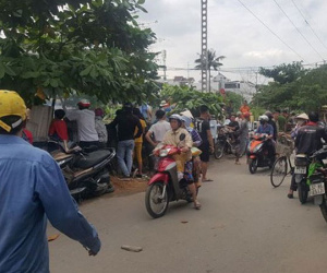 Để lại xe máy, người phụ nữ lao vào tàu hỏa tự sát ở Sài Gòn