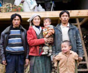 Nơi cô dâu 'chăn gối' với cả em trai chồng, con gái được chia sẻ chồng với mẹ