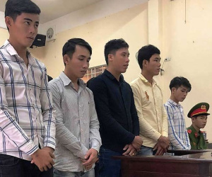 Trả tự do cho 9 bị cáo ngay tại tòa