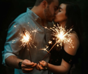 Ý nghĩa nụ hôn đêm giao thừa của người châu Âu