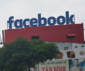 Bảng hiệu Facebook xuất hiện ở TP.HCM