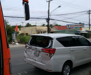 Tông xe liên hoàn trên quốc lộ, nhiều người may mắn thoát nạn